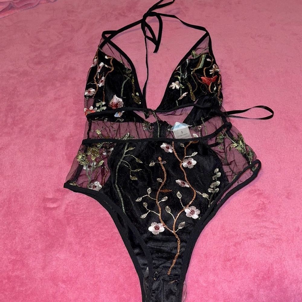 Floral lace bodysuit